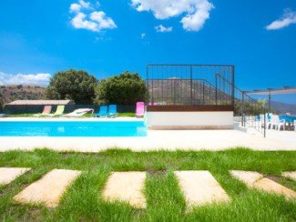 Alojamiento Con Piscina